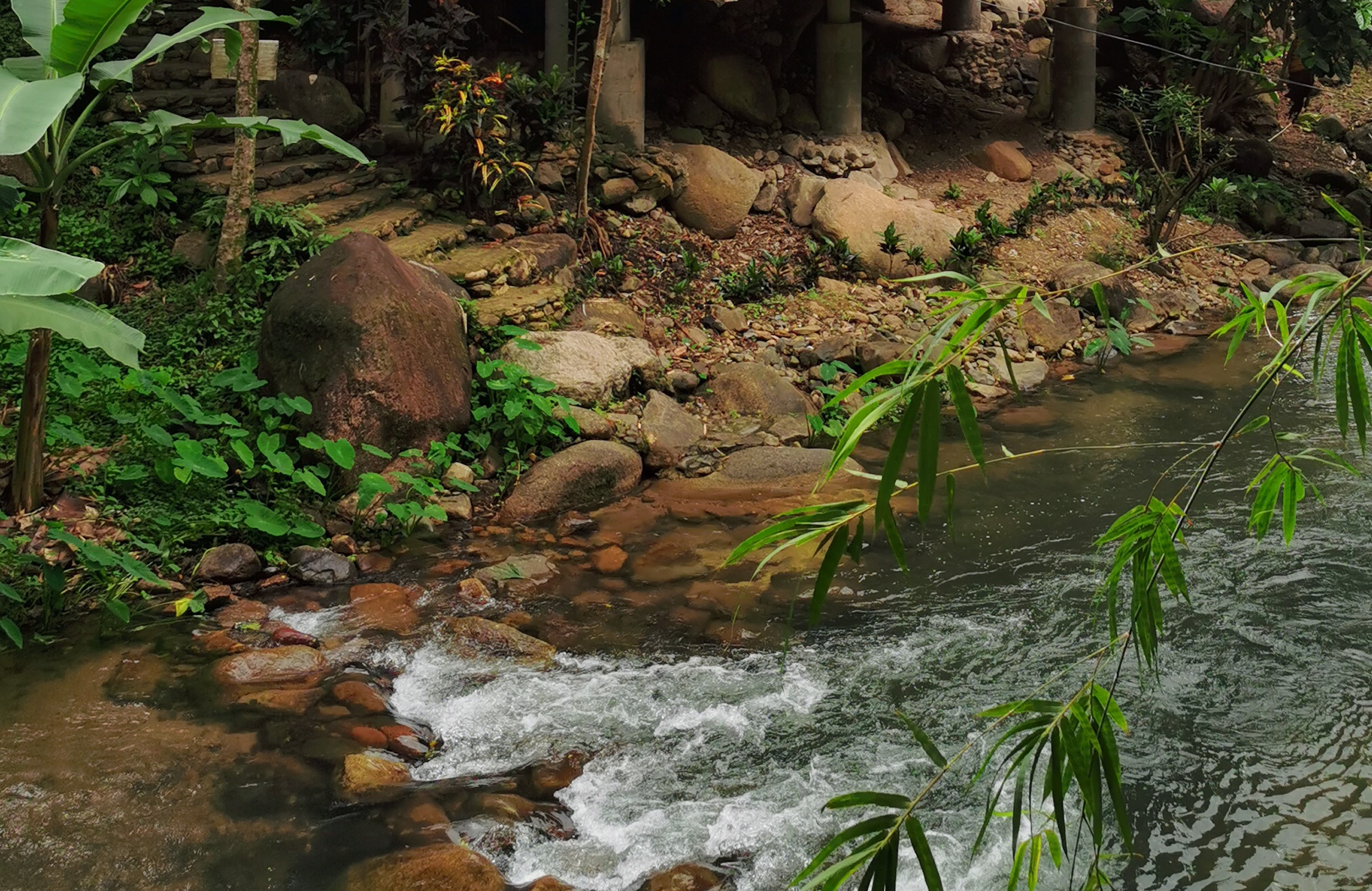 บ้านเงาะ - บ้านป่าริมธาร โฮมสเตย์ ทุ่งเพล - จันทบุรี